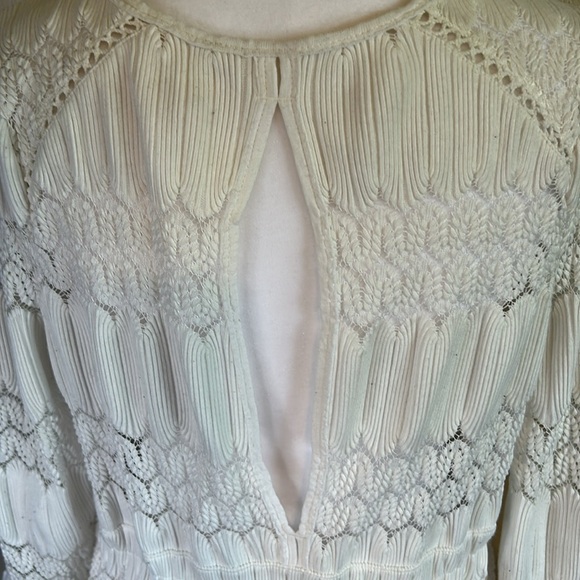 FREE PEOPLE FIRE ISLAND WHITE  KNIT CROCHET DRAWSTRING WAIST TUNIC TOP SIZE M - Picture 6 of 15